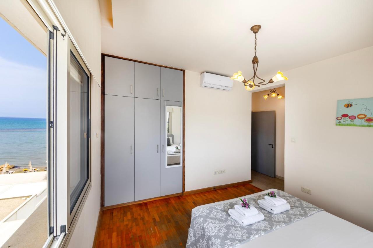 Mackenzie Beachfront Eftyhia Suite Larnaka Exterior foto